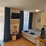 Rainbow 2 6 Apartman Napospart